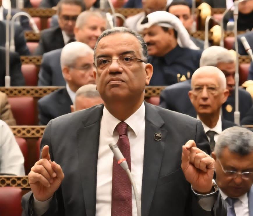 محمود مسلم يتحفظ على تعديل قانون المستشفيات الجامعية ويطالب بإعادته للجنة التعليم لمزيد من الدراسة