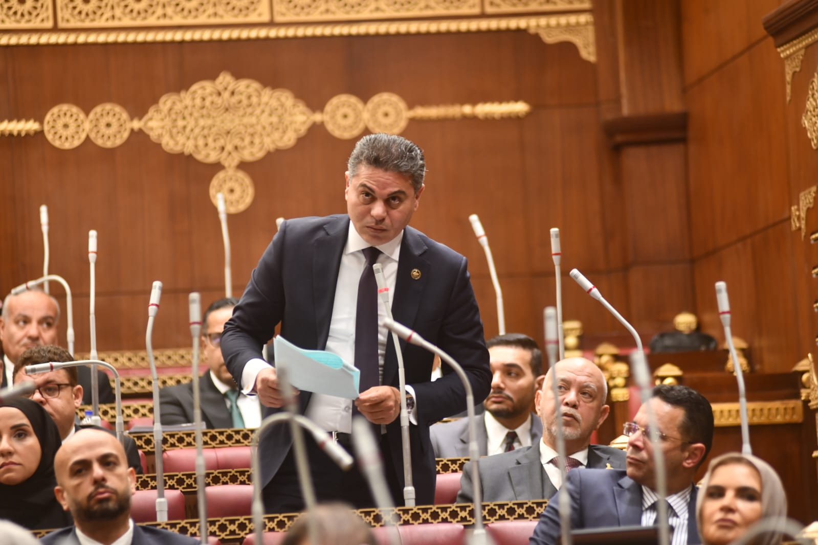 خلال الجلسة العامة للشيوخ وبحضور وزير التعليم العالى والمجالس النيابية النائب مجدي البري : أطالب المجلس الأعلى للمستشفيات الجامعية بإصدار لائحة استرشادية عاجلة