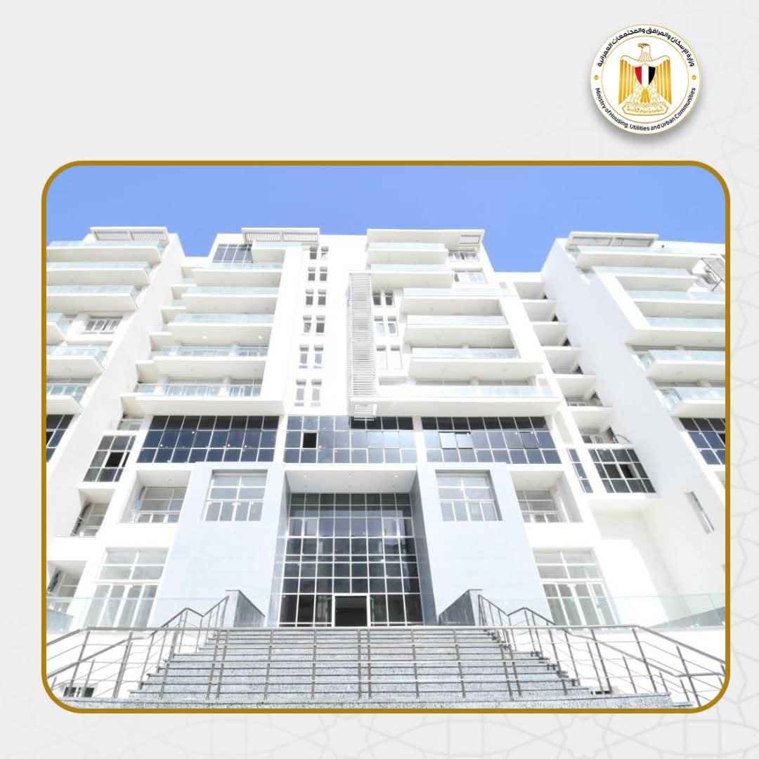 وزير الإسكان يتفقد الشاليهات والفيلات والعمارات السكنية بكومباند "مزارين" بمدينة العلمين الجديدة  