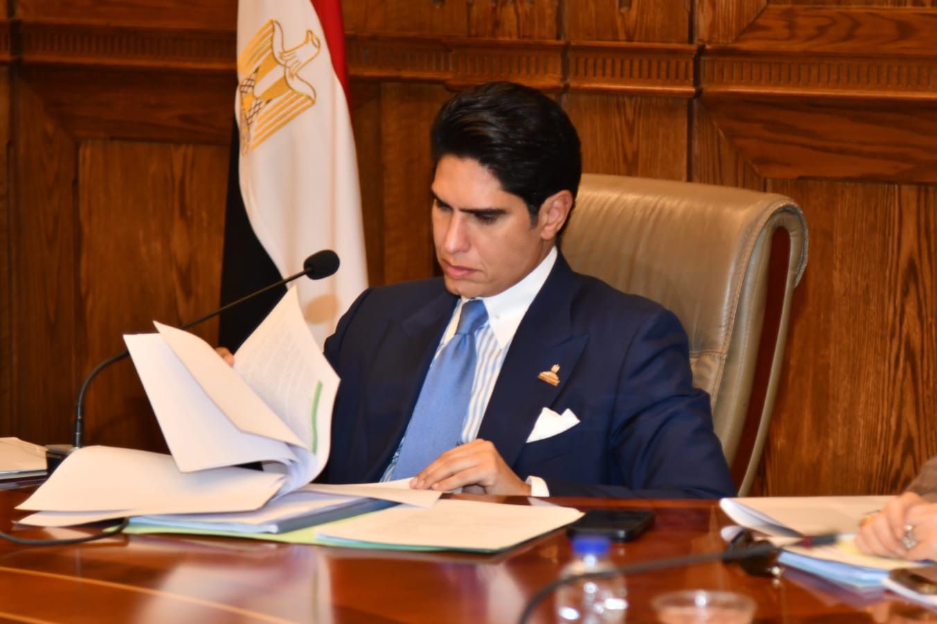 برئاسة "أبو هشيمة".. "اقتصادية الشيوخ" توافق "من حيث المبدأ" على قانون حماية المنافسة ومنع الممارسات الاحتكارية