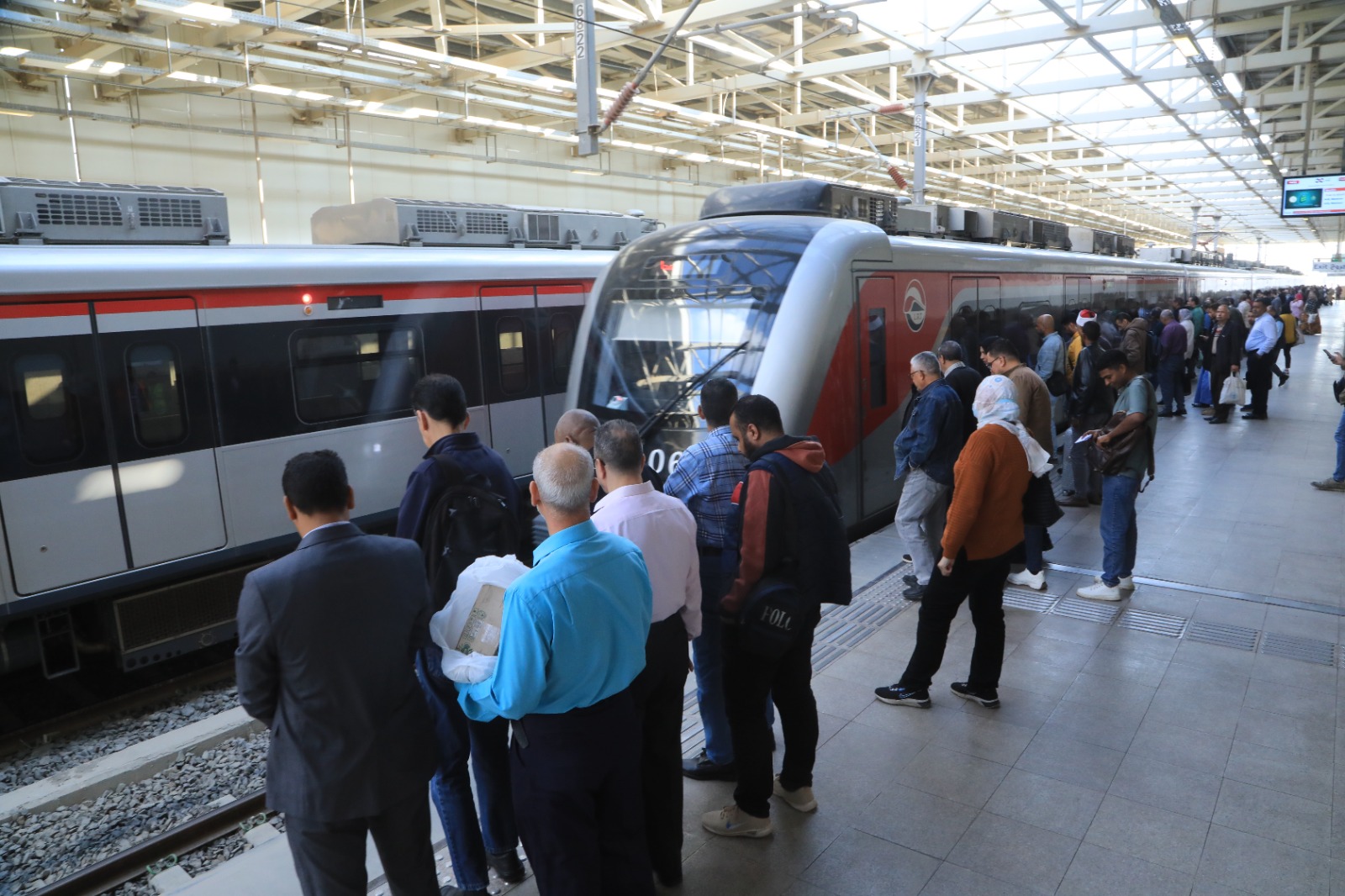 تفاصيل مواعيد التشغيل لخطوط المترو الثلاثة والقطار الكهربائي الخفيف (LRT) فى رمضان