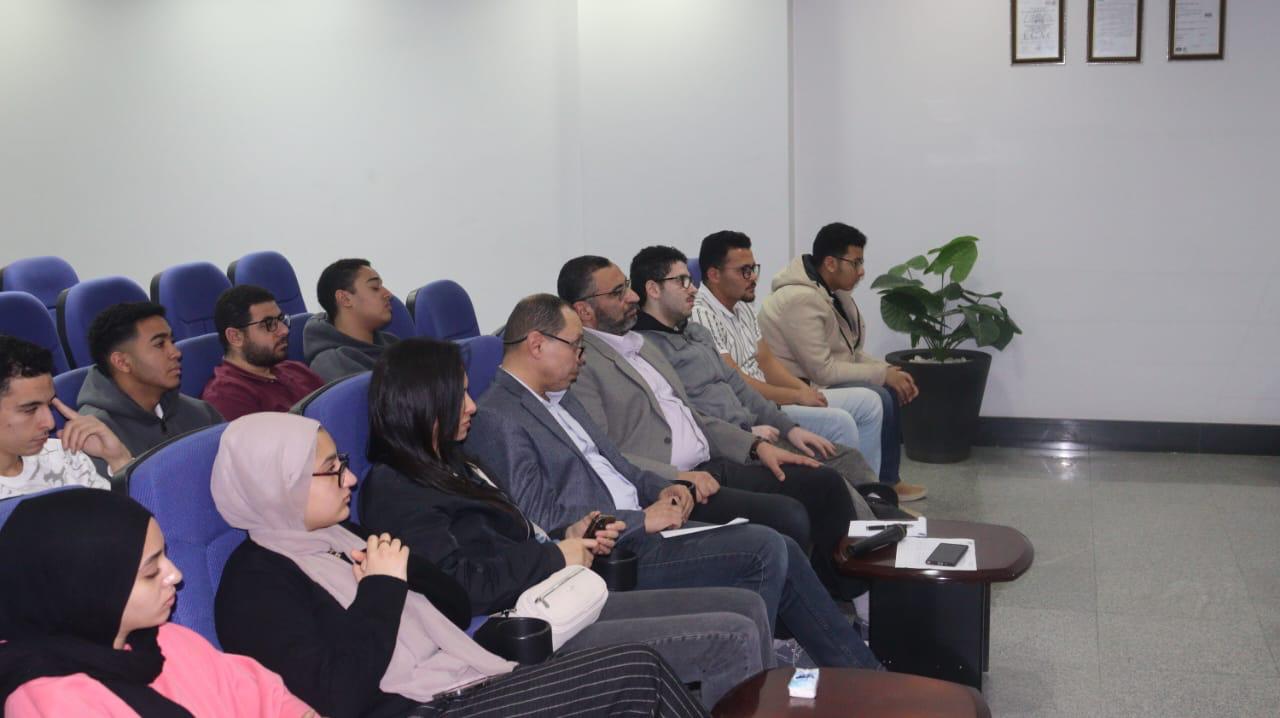 في ضوء توجيهات وزير الدولة للإنتاج الحربي..   مركز التميز العلمي والتكنولوجي يستقبل وفد الأكاديمية العربية للعلوم والتكنولوجيا والنقل البحري