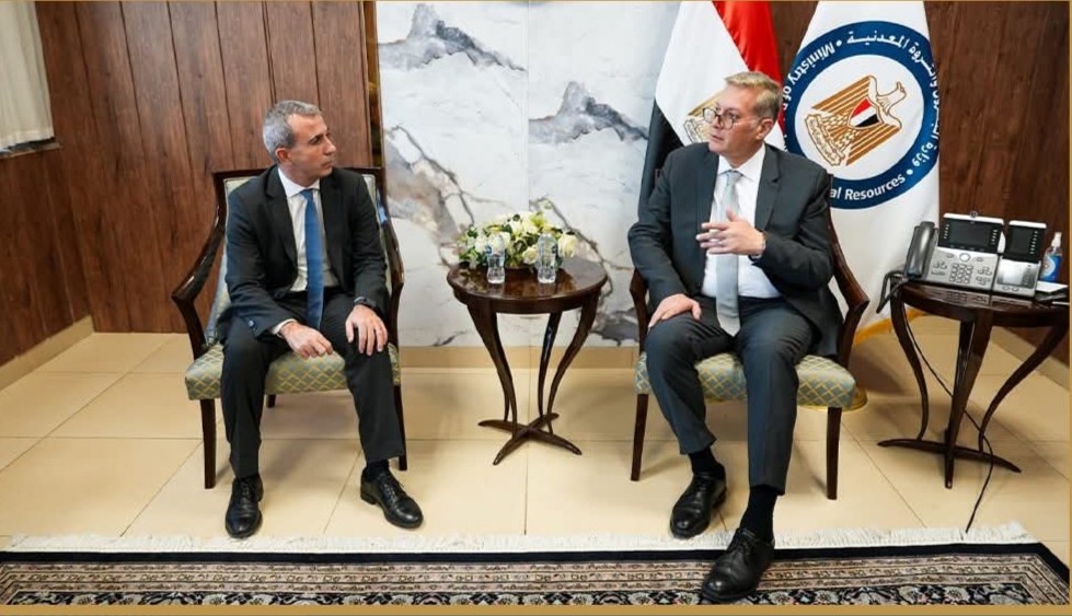 وزير البترول يبحث مع "إيني" الإيطالية خطط زيادة الإنتاج وربط الحقول القبرصية بالشبكة المصرية