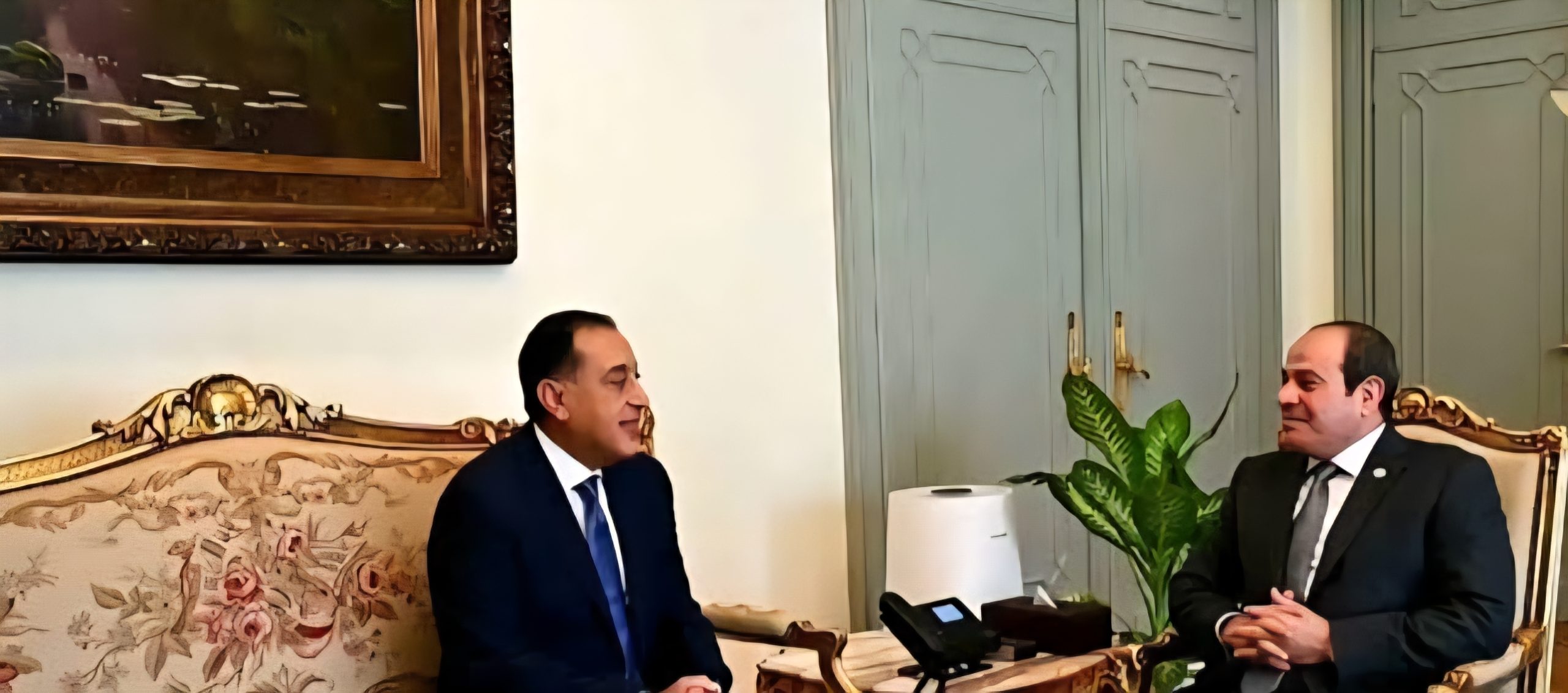 الرئيس السيسي يبحث مع مدبولي تعديل تشكيلة الحكومة لتحقيق أهداف استراتيجية