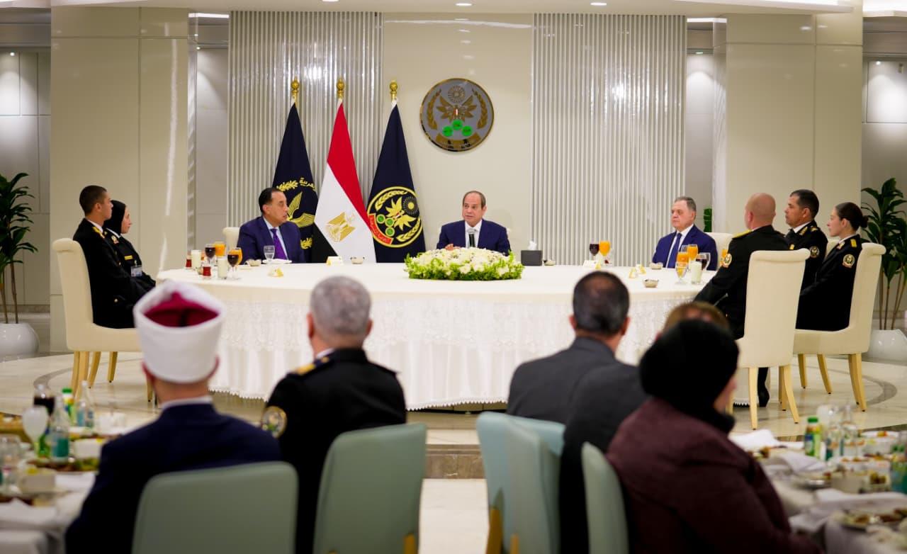 السيسي: الحكمة والوحدة أساس عبور التحديات خلال إفطار أكاديمية الشرطة