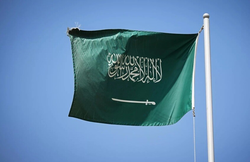 السعودية تعلن اعتراض 7 طائرات مسيّرة وصاروخين باليستيين استهدفوا منشآت حيوية