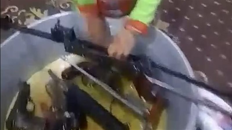 الداخلية تفحص فيديو لطفل ينظف أسلحة نارية في أسيوط يثير الجدل على السوشيال ميديا