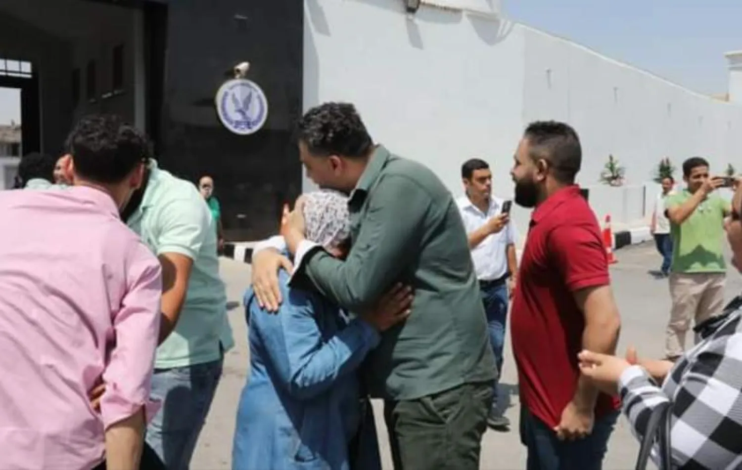 بقرار رئاسي.. الإفراج عن 2520 نزيلاً: المحامي عبد الحميد منير يوضح الفئات المستحقة والمستثناة