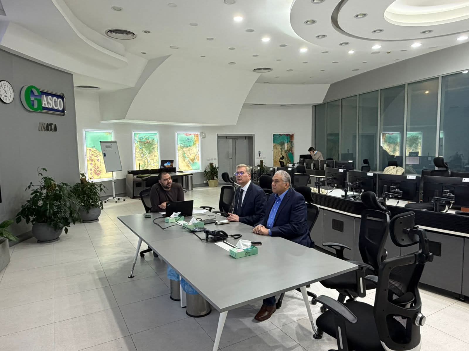زيارة مفاجئة لوزير البترول إلى مركز التحكم بالشبكة القومية للغاز للاطمئنان على انتظام إمدادات الغاز للمستهلكين