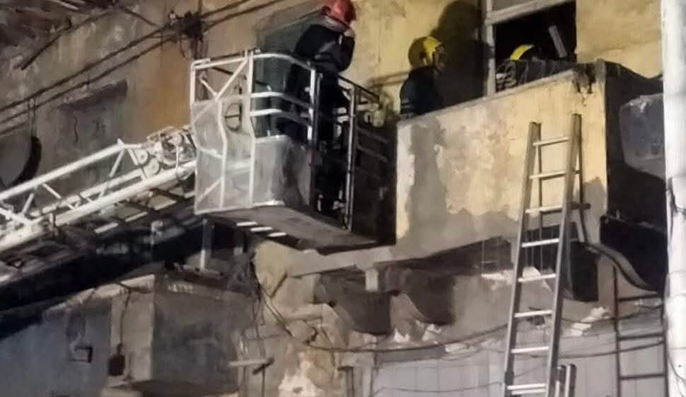 انهيار جزئي بعقار قديم في بحري بالإسكندرية.. إنقاذ سيدة وإخلاء أسر مجاورة