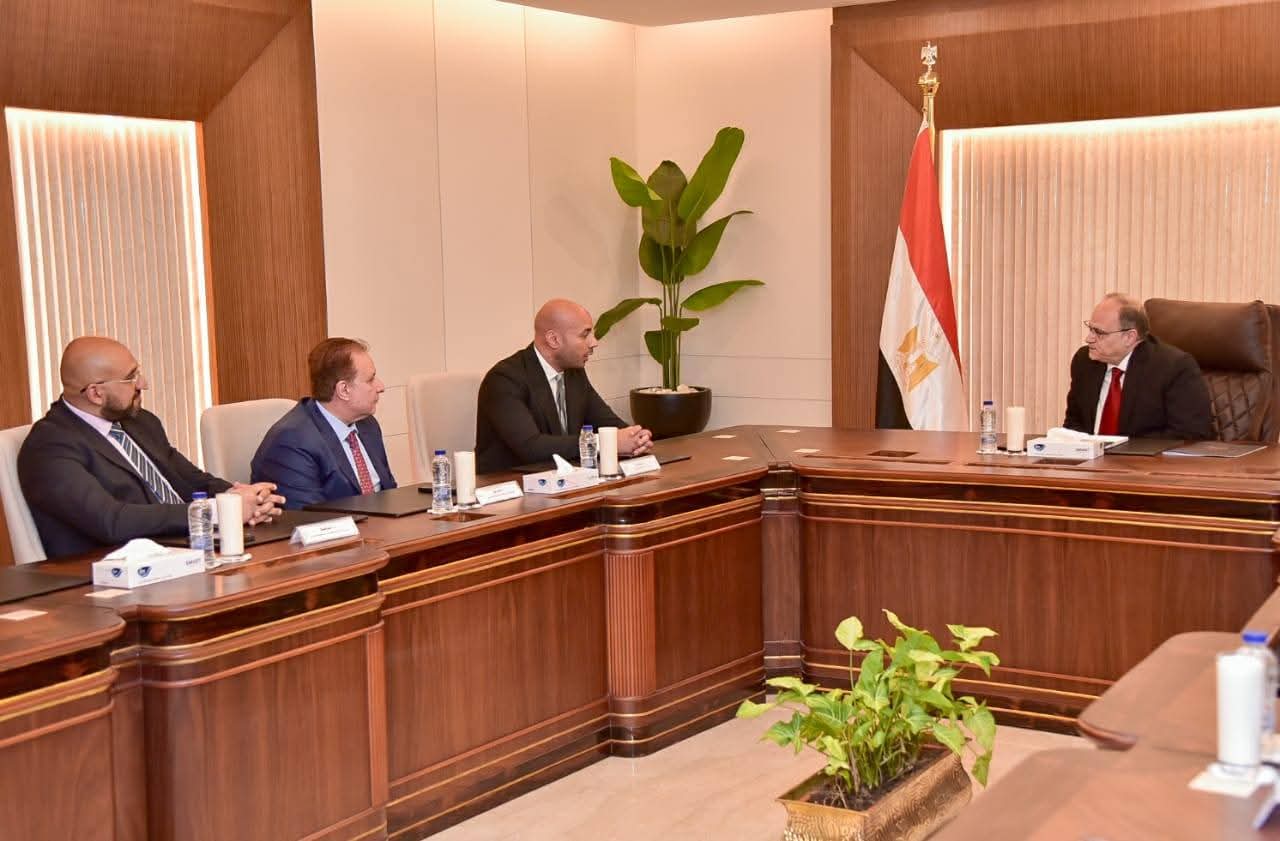 هيئة الدواء المصرية وأسترازينيكا تبحثان توطين صناعة الدواء وتعزيز التوسع في إفريقيا