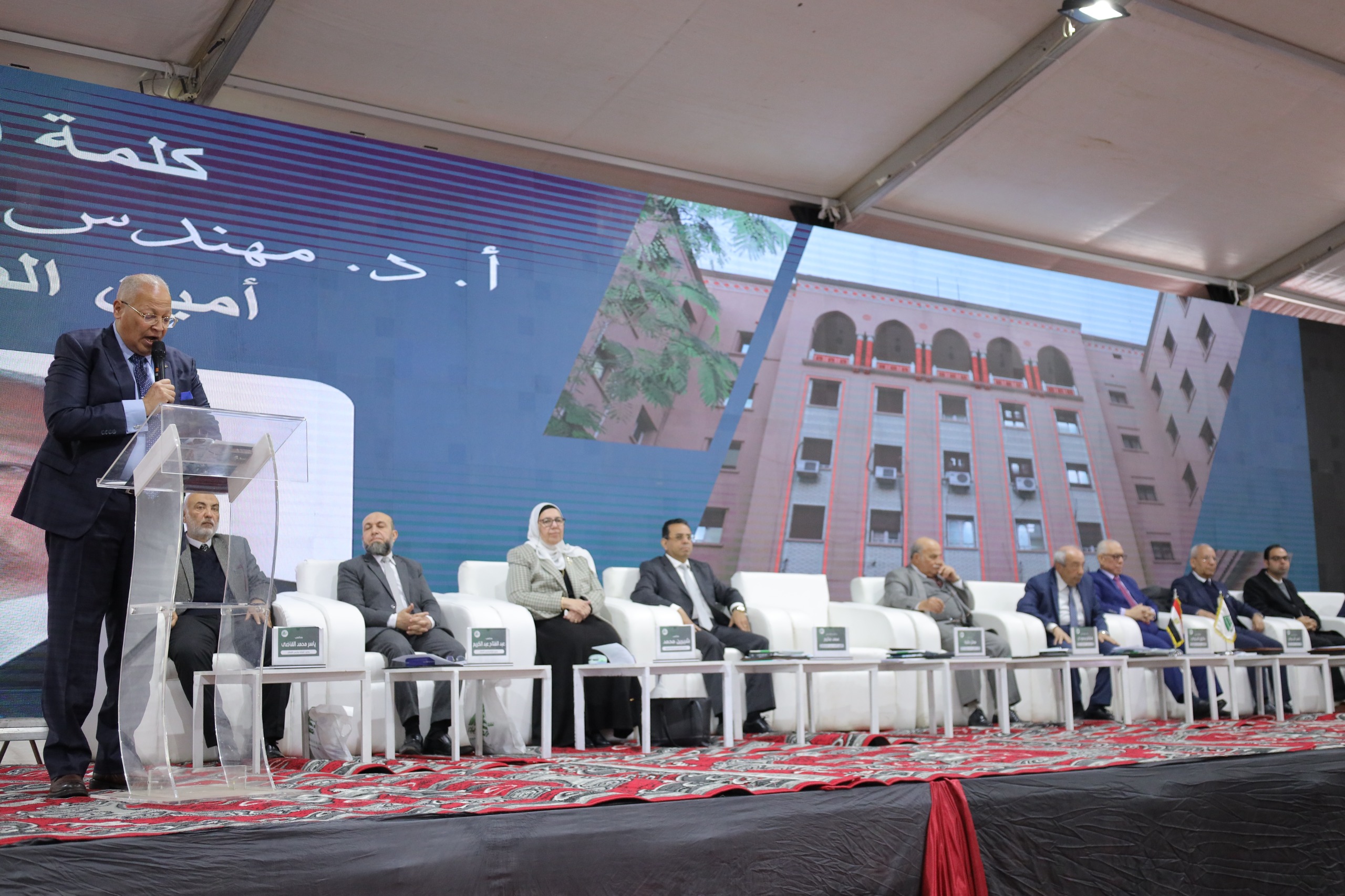 نقيب المهندسين يعلن موافقة الجمعية العمومية لنقابة المهندسين على زيادة معاشات المهندسين بنسبة ٢٥%