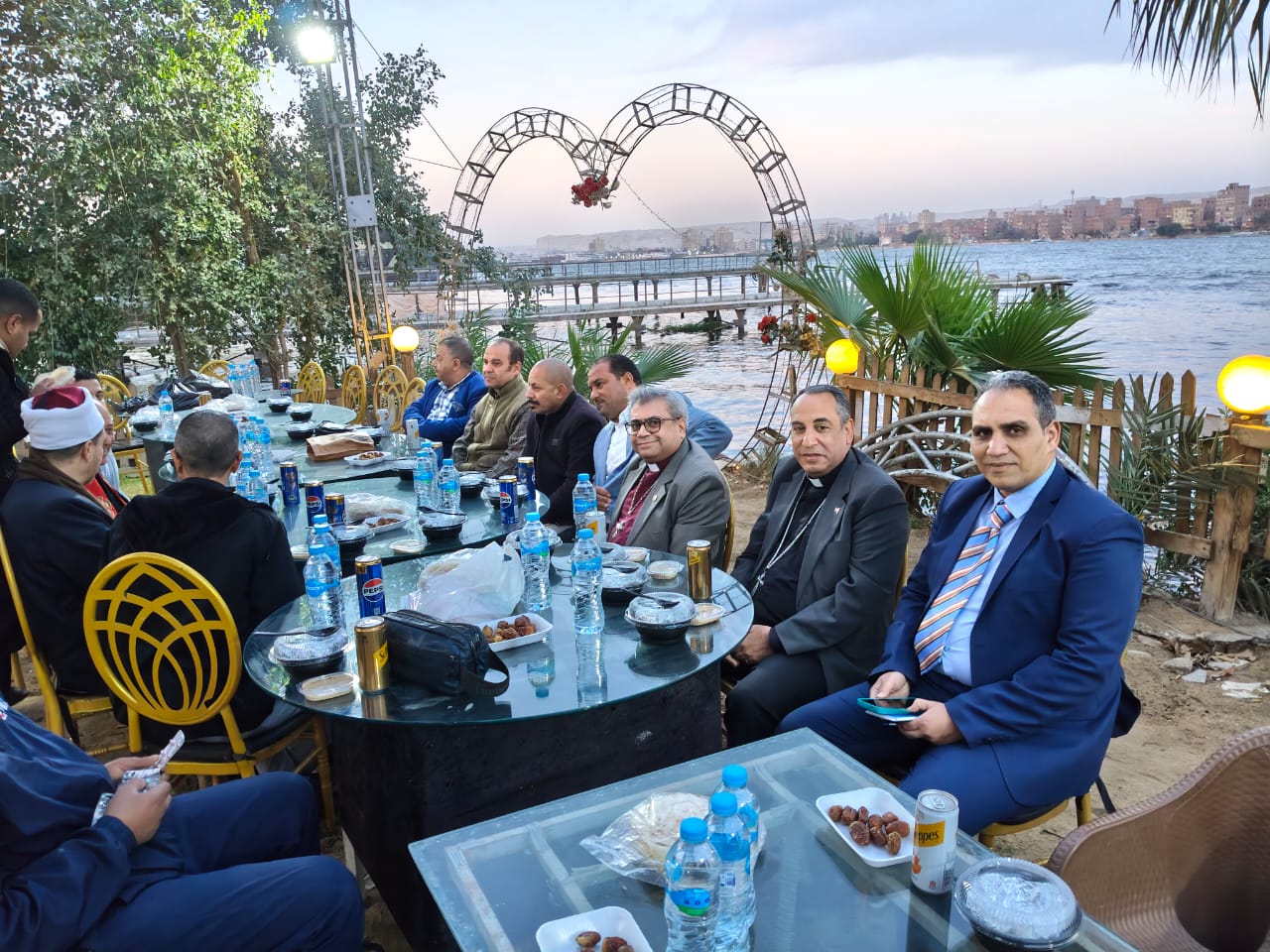 الكنيسة الإنجيلية بالحوامدية تقيم إفطارًا رمضانيًا بحضور قيادات تنفيذية ودينية