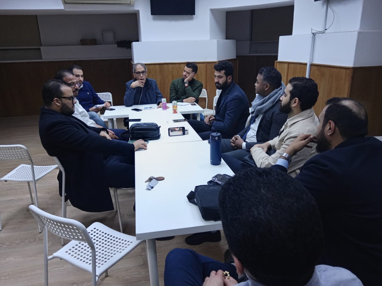ندوة "دوائر السياسة": قراءة في مستقبل الشرق الأوسط بين طموحات نتنياهو وعقلية ترامب