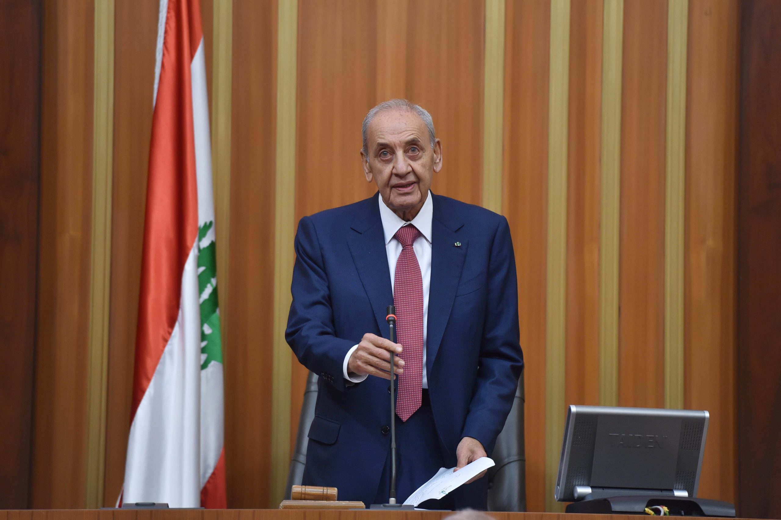 رئيس البرلمان اللبناني يدعو لتحرك دولي لإلزام إسرائيل بوقف العدوان فورًا