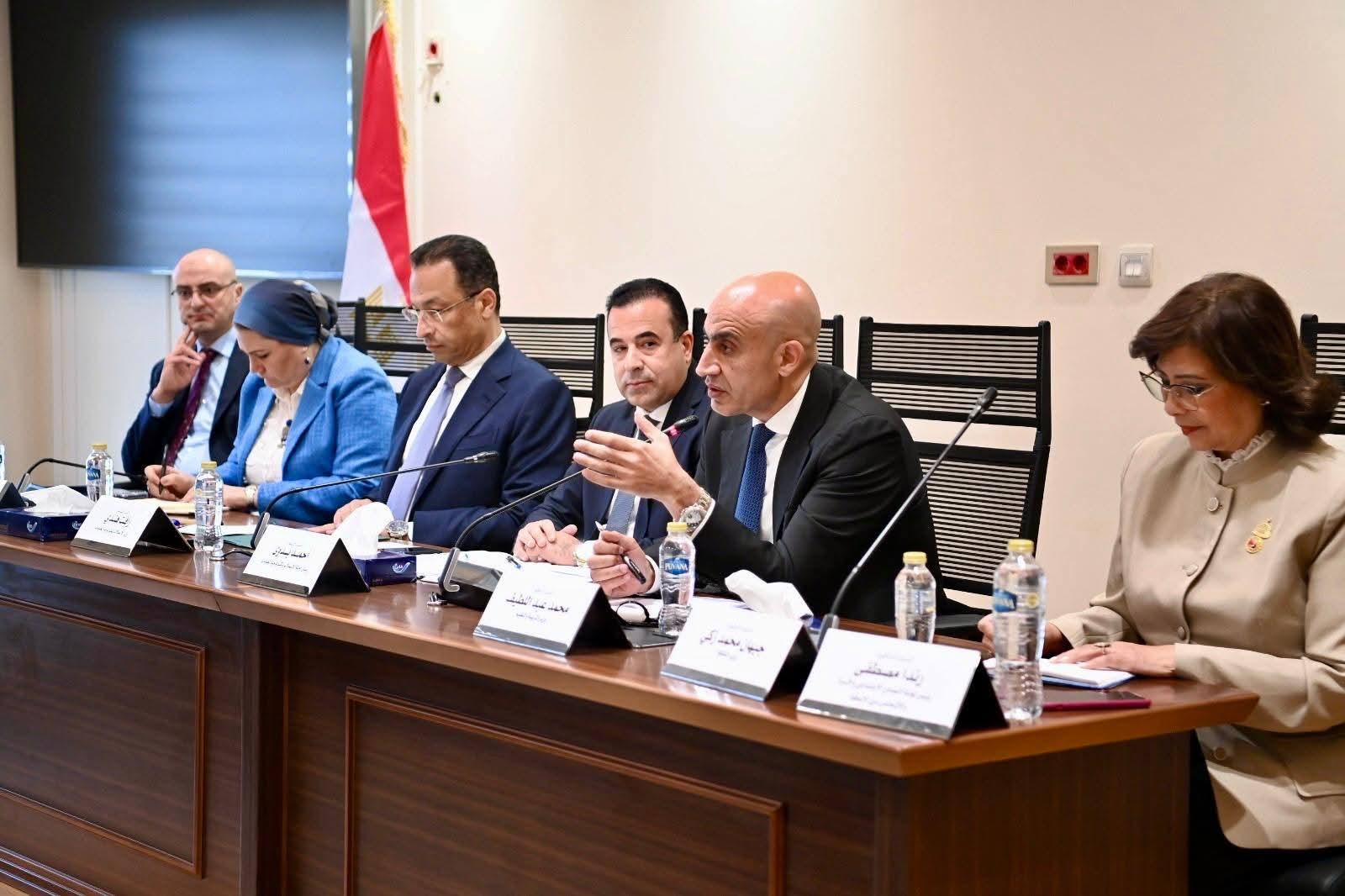 وزير التربية يشارك في جلسة لجنة الاتصالات بالنواب لمناقشة مشروع قانون لحماية الأطفال من مخاطر وسائل التواصل الاجتماعي والألعاب الإلكترونية الضارة