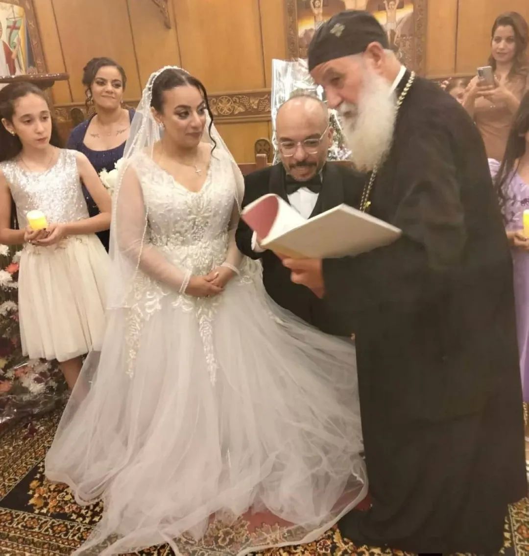مينا أبو الدهب بطل “ولاد الشمس” يحتفل بزفافه في أجواء عائلية مبهجة