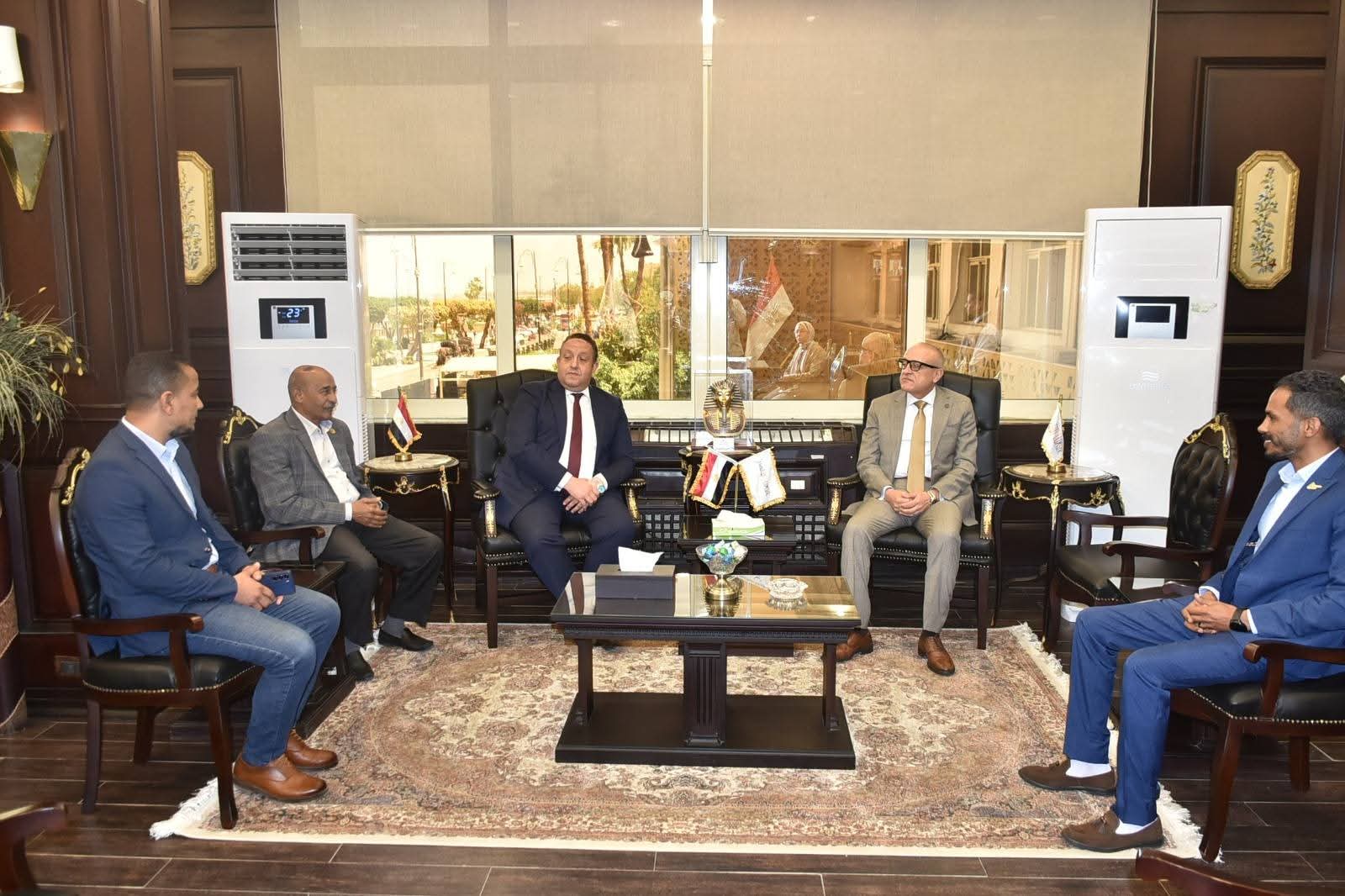 خلال زيارة للأقصر  نقيب المهندسين يلتقي محافظ الأقصر لبحث أوجه التعاون المشترك، وسبل دعم الخدمات المقدمة للمهندسين