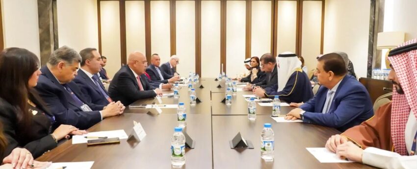 المستشار هشام بدوي رئيس مجلس النواب يلتقي كل من رئيس مجلس النواب البحريني ورئيس المجلس الشعبي الوطني الجزائري