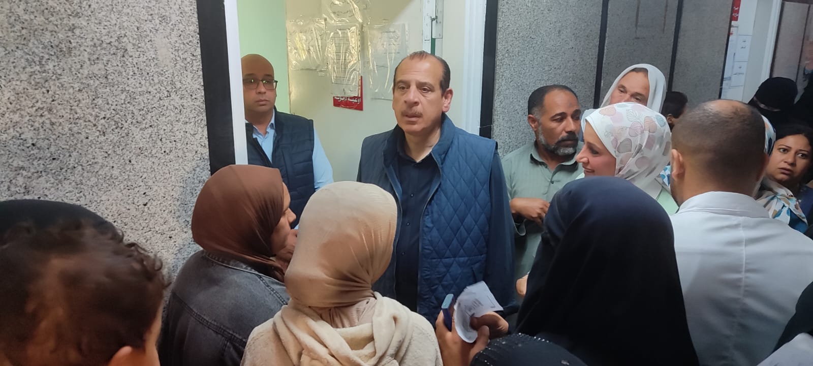 نائب وزير الصحة يُجري جولة تفقدية بالإسكندرية لتقييم الأداء الطبي وإثابة المتميزين