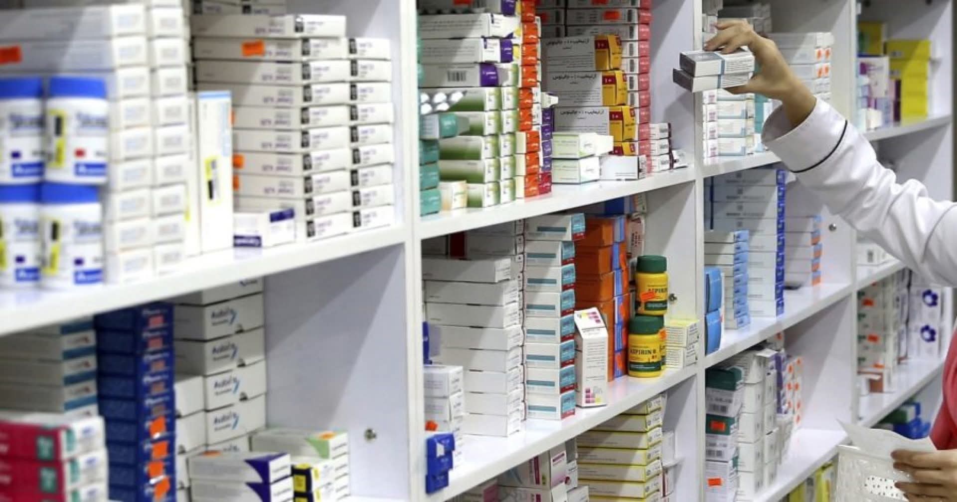 الجارديان: الحرب الإيرانية رفعت أسعار بعض الأدوية عالميا بنسبة تصل إلى 30 %