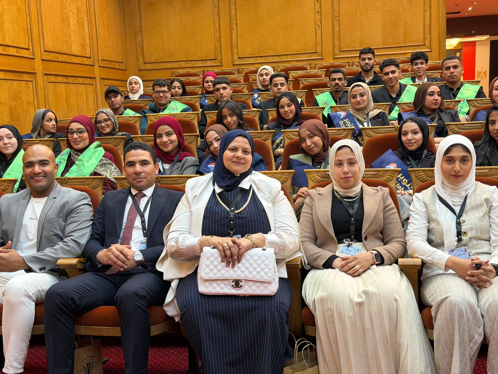 في إطار الربط بين الجانب الأكاديمي والعملي: "علوم سياسية 6 أكتوبر" في زيارة ميدانية للمحكمة الدستورية العليا