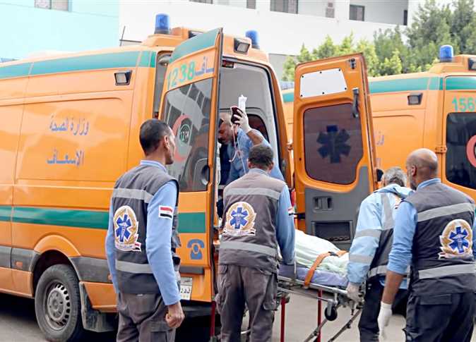 انقلاب سيارة نقل بالبحيرة.. ١٨ مصابًا على الطريق الصحراوي بوادي النطرون