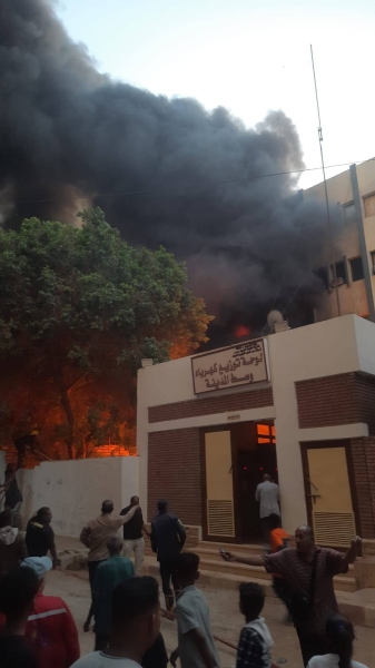 السيطرة على حريق مخازن شرطة المرافق بأسوان دون خسائر.. وسلامة مبنى مجلس المدينة بالكامل