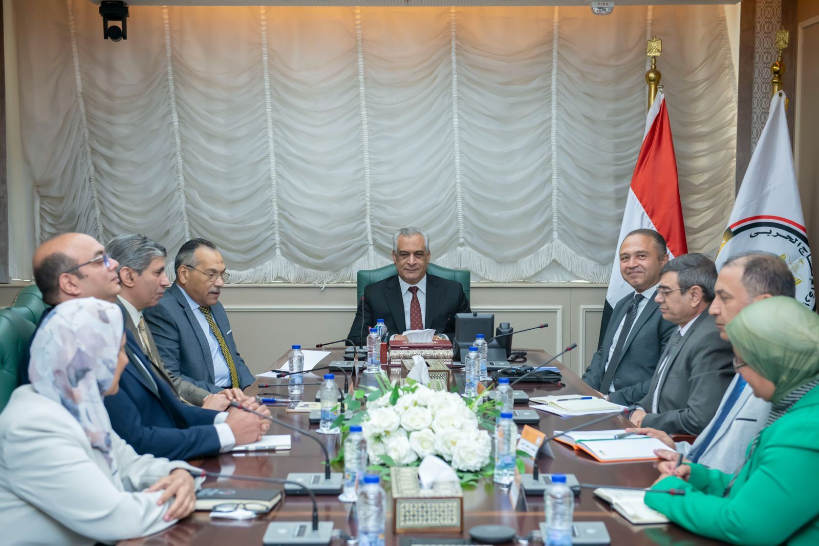 وزير الإنتاج الحربي يناقش تخفيض استهلاك الطاقة وأساليب خفض البصمة الكربونية