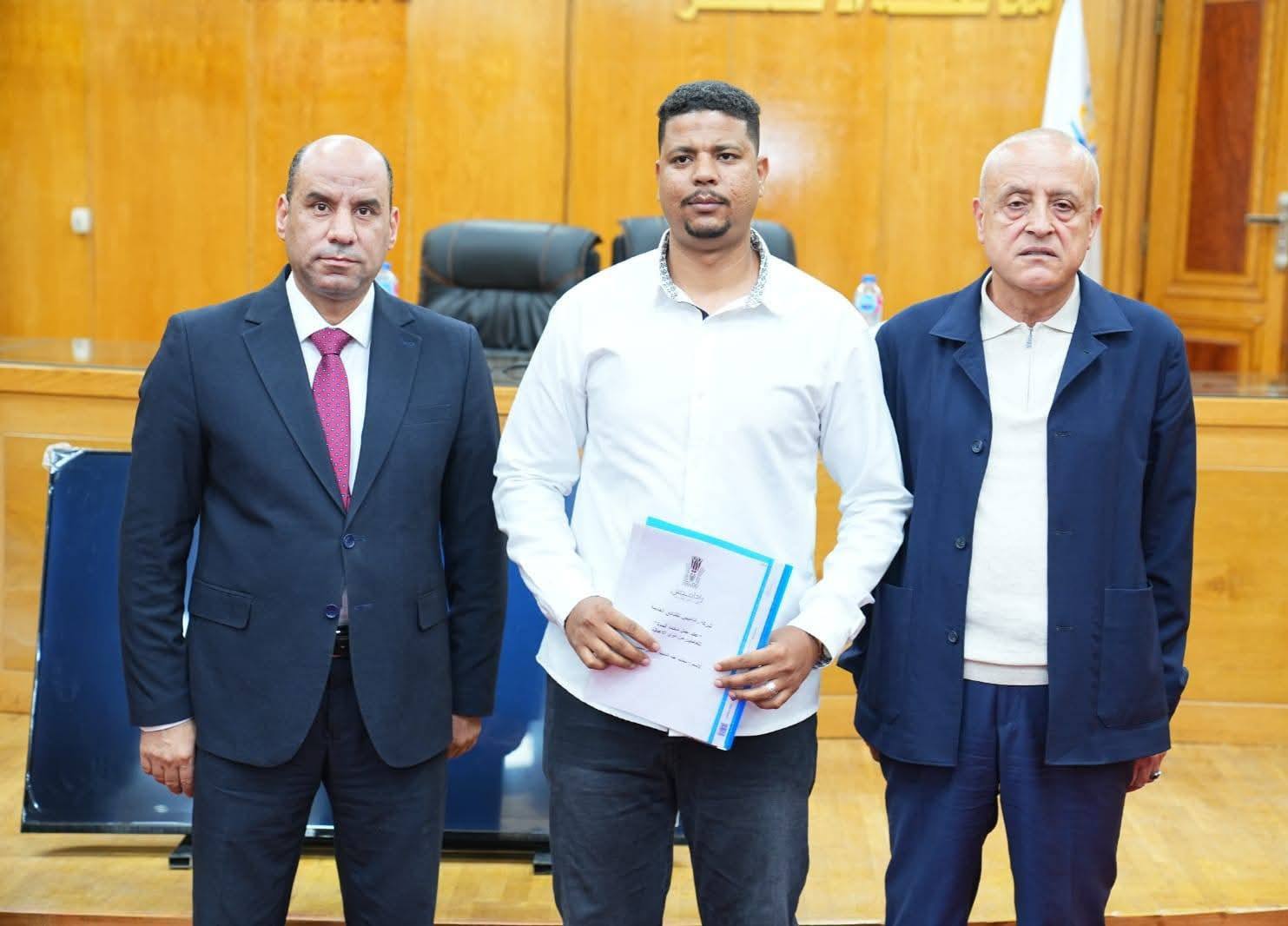 الوزير حسن رداد يستكمل جولاته في الصعيد لتوفير فرص جديدة للشباب.. صور
