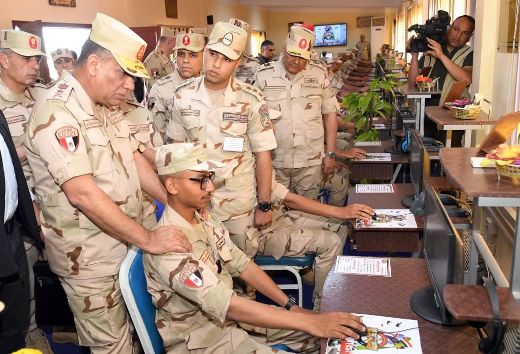 الفريق أشرف زاهر يتفقد وحدة تدريب أساسي للمجندين ويشيد بمنظومة إعداد المقاتل المصريالفريق أشرف زاهر يتفقد وحدة تدريب أساسي للمجندين ويشيد بمنظومة إعداد المقاتل المصري