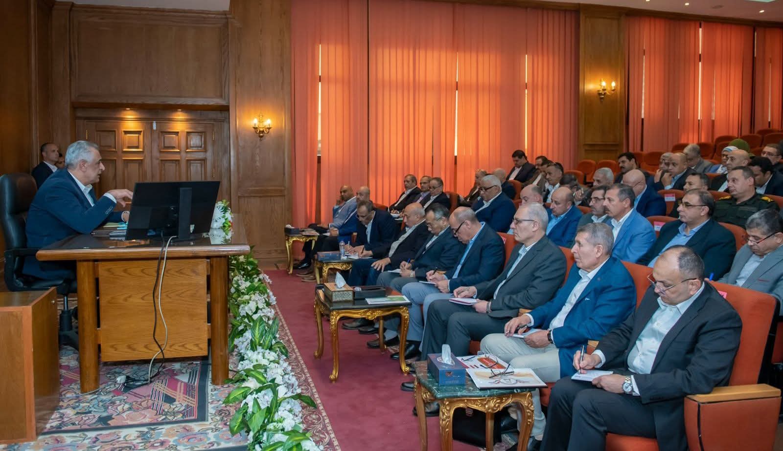 وزير الدولة للإنتاج الحربي يتابع الأداء المالي والإنتاجي للشركات التابعة
