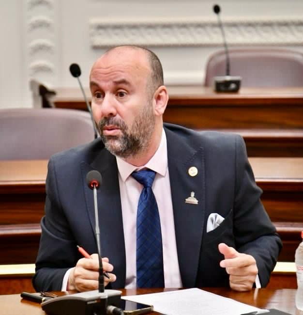 النائب باسم كامل يطالب بتقسيم حي حلوان إلى حيين لرفع كفاءة الخدمات وتخفيف العبء عن المواطنين