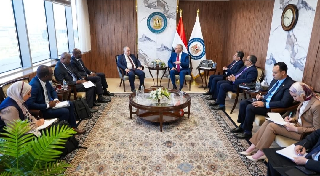 وزير البترول يبحث مع الأمين العام لمنظمة منتجي البترول الأفارقة سبل التكامل الأفريقي