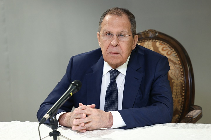 لافروف: المقترح الأوروبي بشأن تقليص عدد القوات الروسية «أحمق»