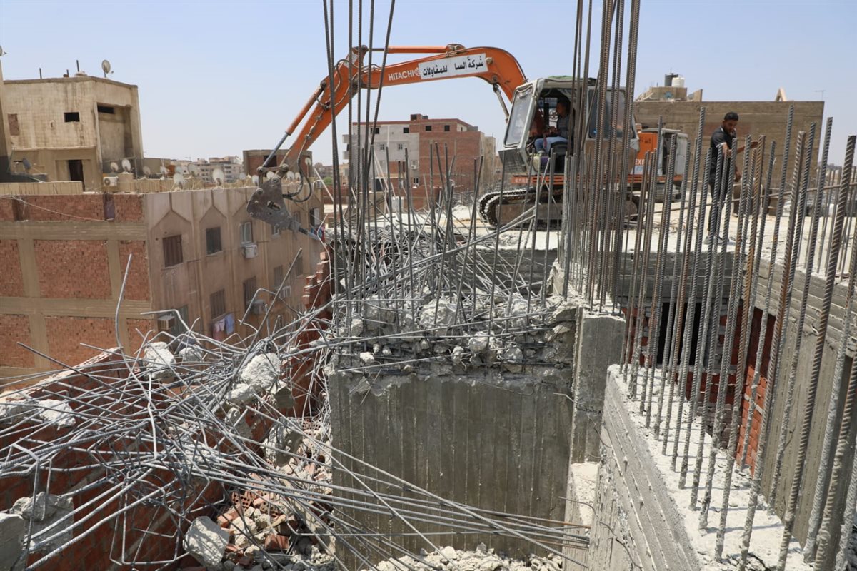 التنمية المحلية تواصل التصدي لمخالفات البناء والتعديات خلال إجازة العيد.. وإزالات فورية بعدة محافظات