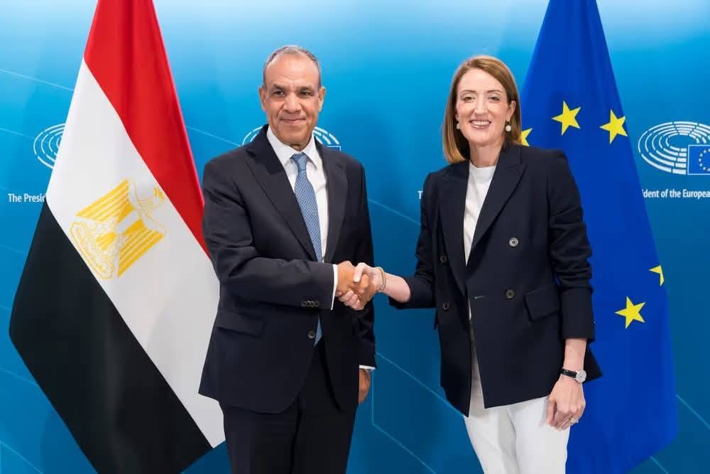 وزير الخارجية يلتقي مع رئيسة البرلمان الأوروبي