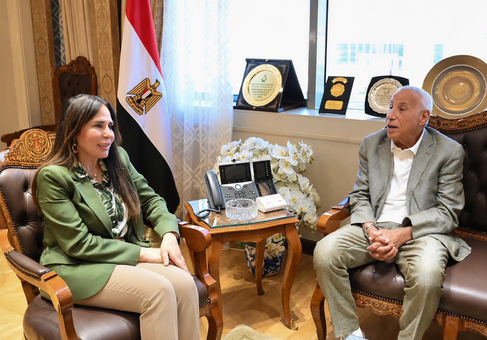 وزيرة الإسكان تستقبل الكابتن حسين لبيب.. وتؤكد تقديرها الكبير لنادي الزمالك باعتباره أحد أعرق الأندية الرياضية في مصر وإفريقيا