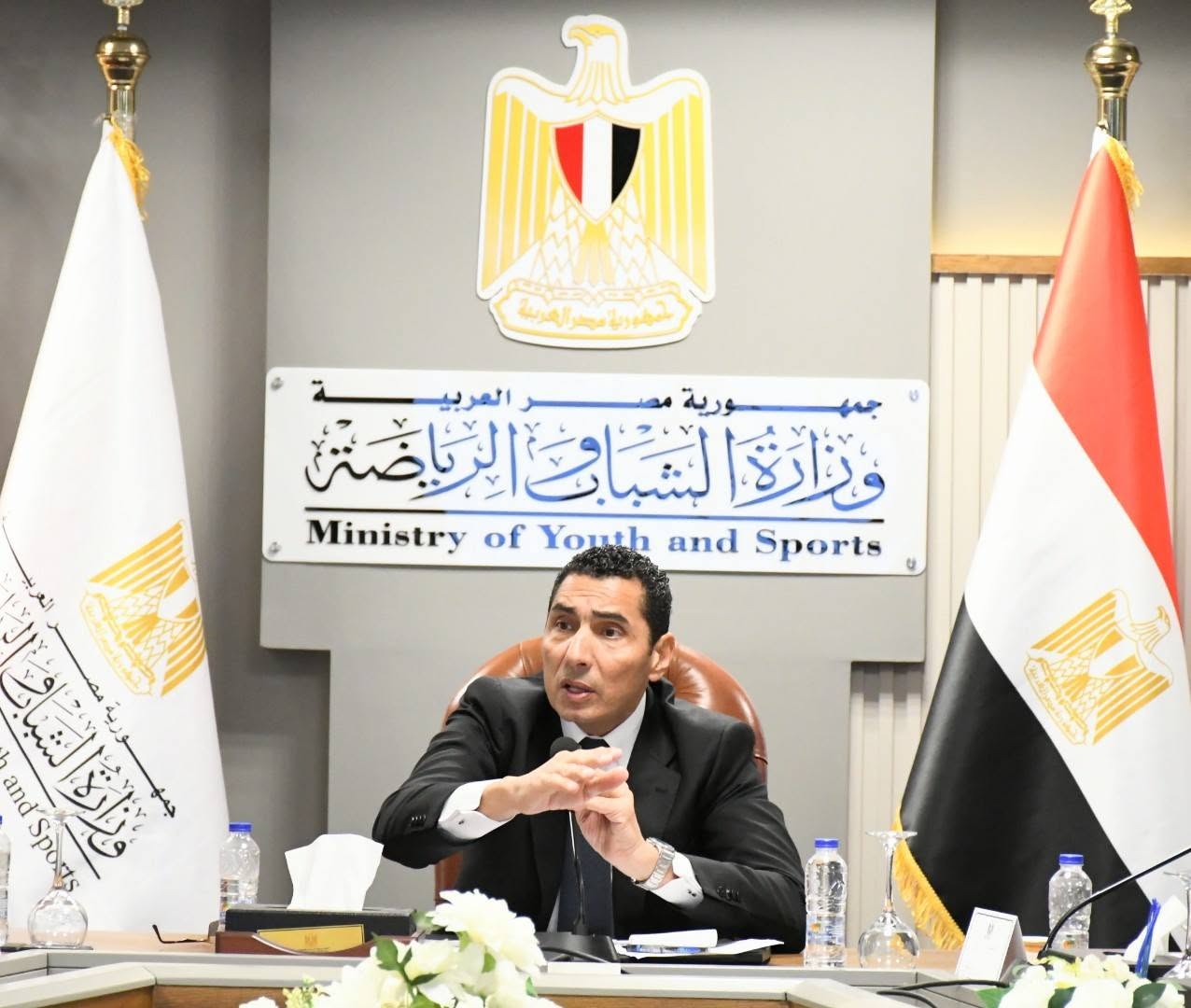 لمناقشة ملف مديونيات المرافق..  وزير الشباب والرياضة يعقد اجتماعًا مع الأندية وممثلي الوزارات والجهات المعنية