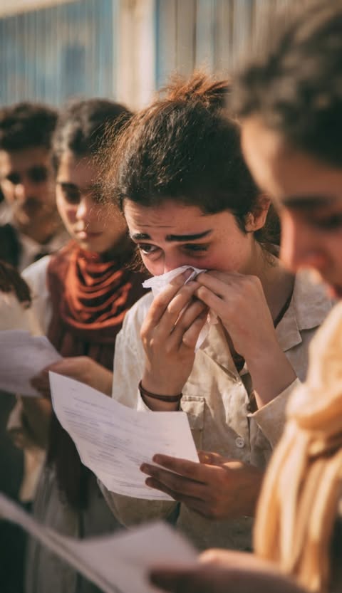 شكاوى من ضيق الوقت وبكاء أمام اللجان.. "عربي" الثانوية العامة يثير استياء الطلاب بالمطرية