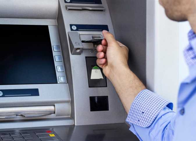 السجن 6 سنوات لعاطل يتحرش بالنساء أمام ماكينات الـ "ATM" فى 6 أكتوبر