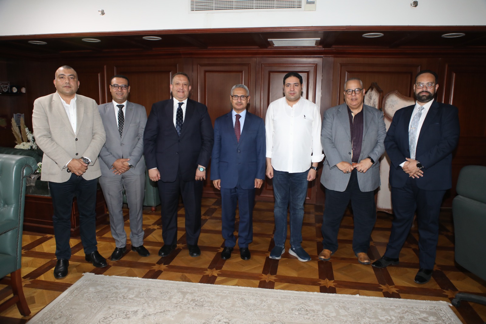 نقيب المهندسين يلتقي محافظ بني سويف لبحث سبل التعاون المشترك