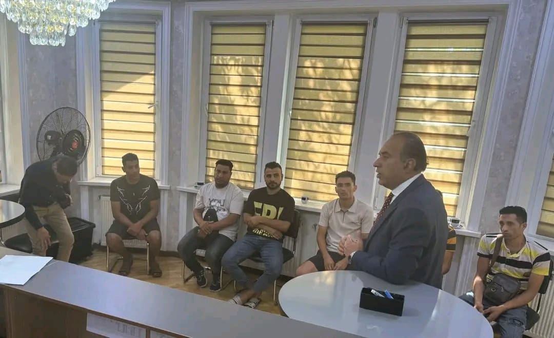 الخارجية تنقذ 12 مصريًا تعرضوا للنصب في أوزبكستان وتؤمن عودتهم إلى أرض الوطن
