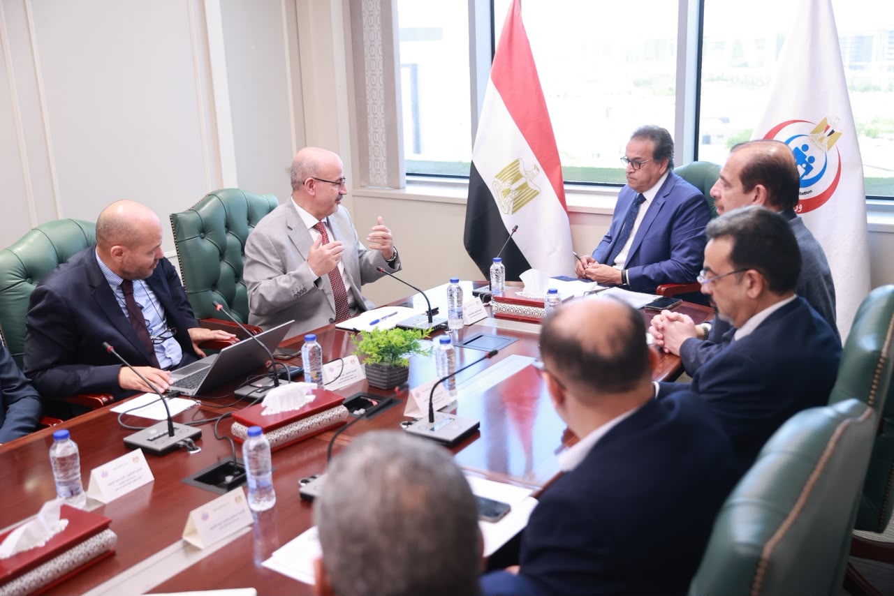 وزير الصحة يبحث مع منظمة الصحة العالمية تعزيز الدعم الصحي للأشقاء السودانيين والفلسطينيين