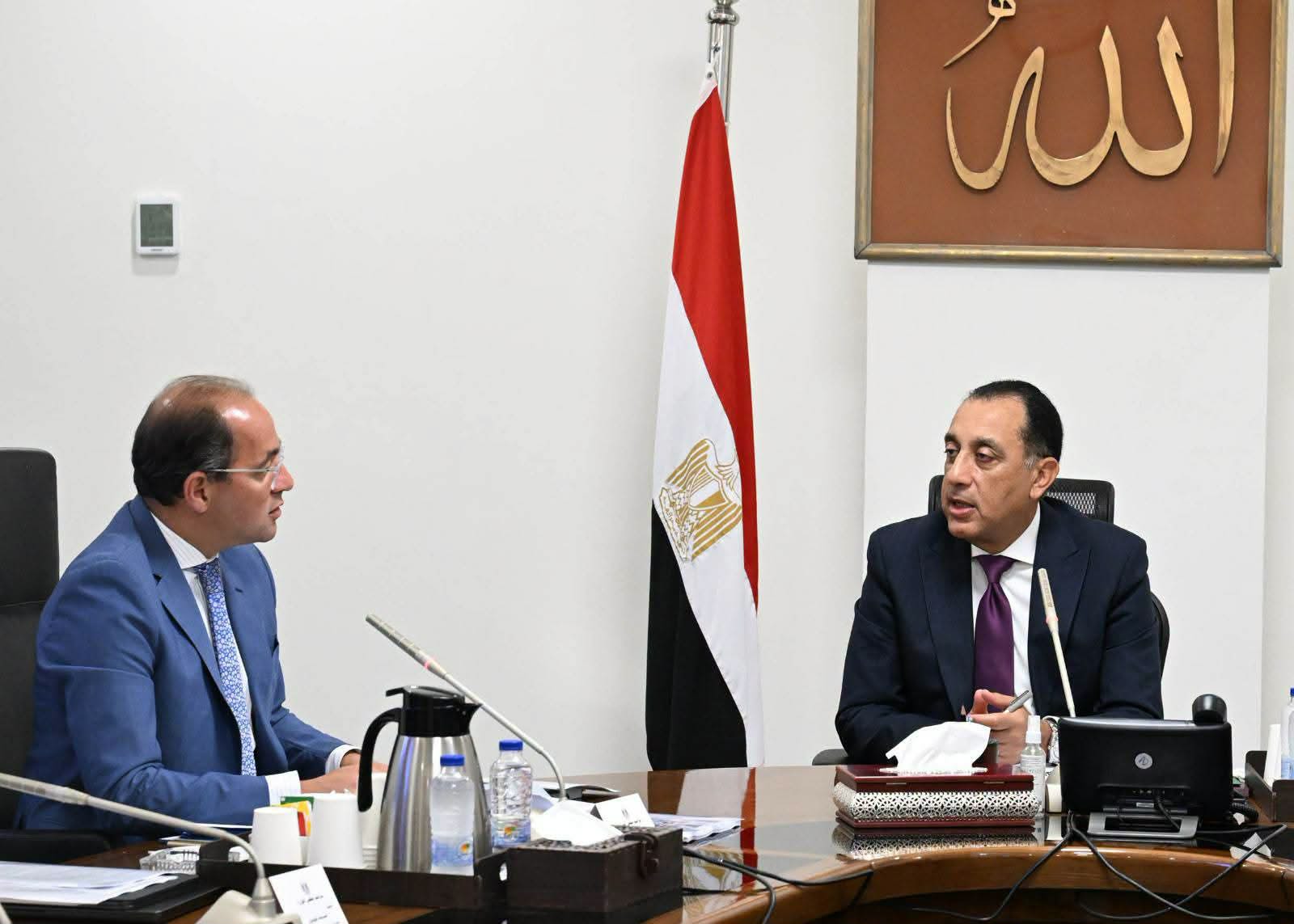 رئيس الوزراء يُتابع مع وزير المالية عددا من ملفات العمل