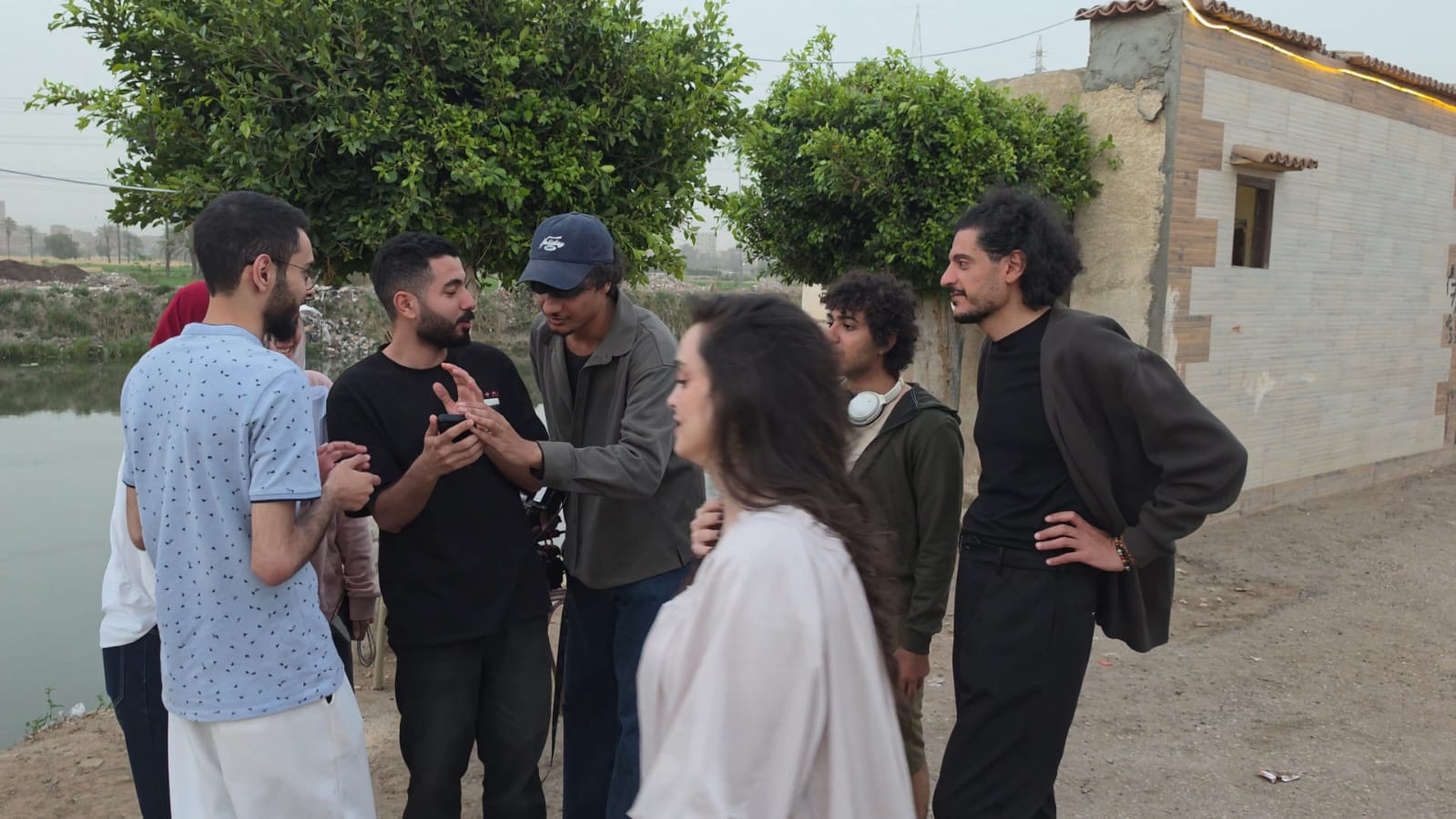 " على حدود الرمل " ..أبانوب عزت يستعد لثاني تجارب الإخراج والتأليف
