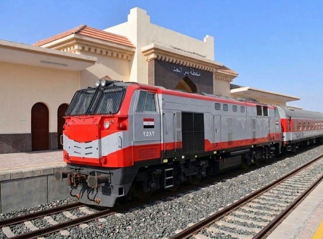 السكة الحديد تقدم خدمة نقل متميزة لمواطني شمال سيناء علي خط القنطرة شرق / بئر العبد 